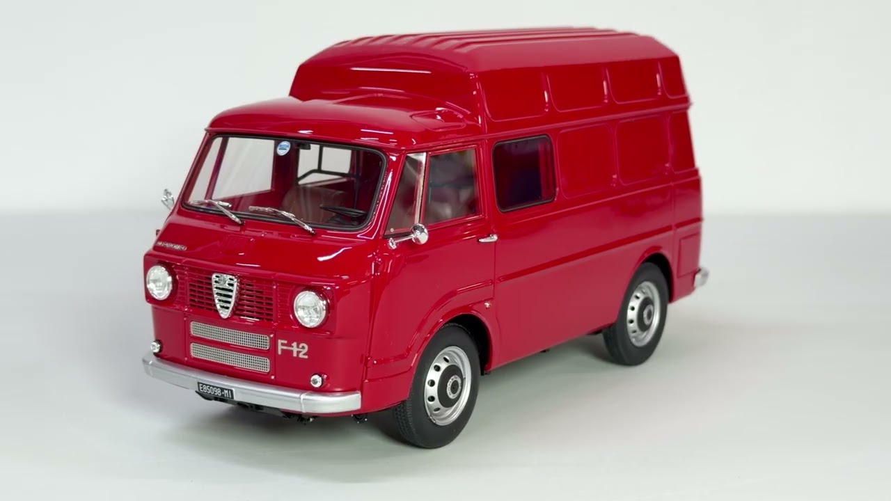 Alfa Romeo F12 Autocarro Tetto Sopralzato 1967 Scala: 1/18 Laudoracing-Models