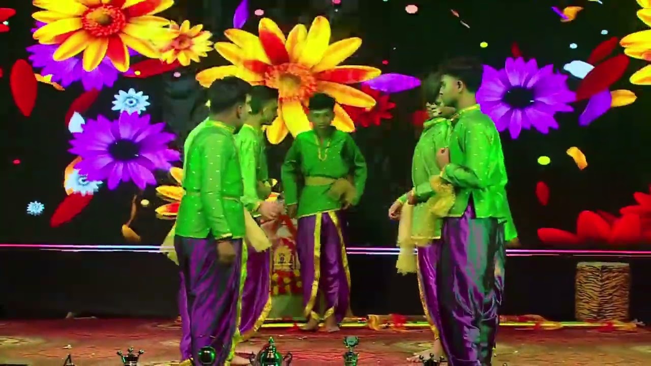 20   Dollu kunitha