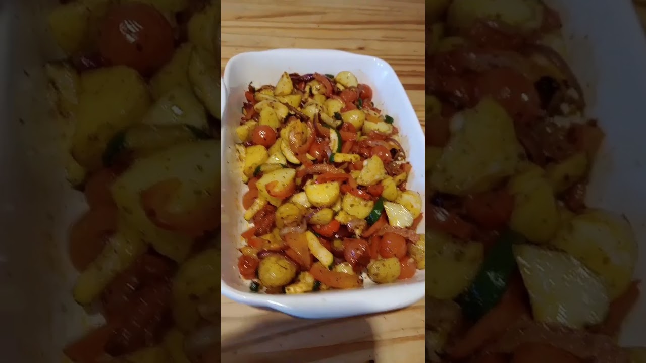 Janta com salm&atilde;o e legumes de forno ,maravilha 😋 09-10-2024