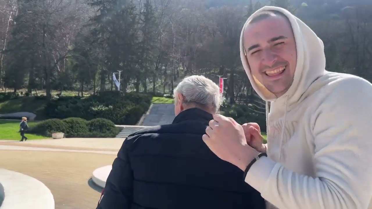 Deda i Anja ušli u fontanu💦, baba napravila haos😱