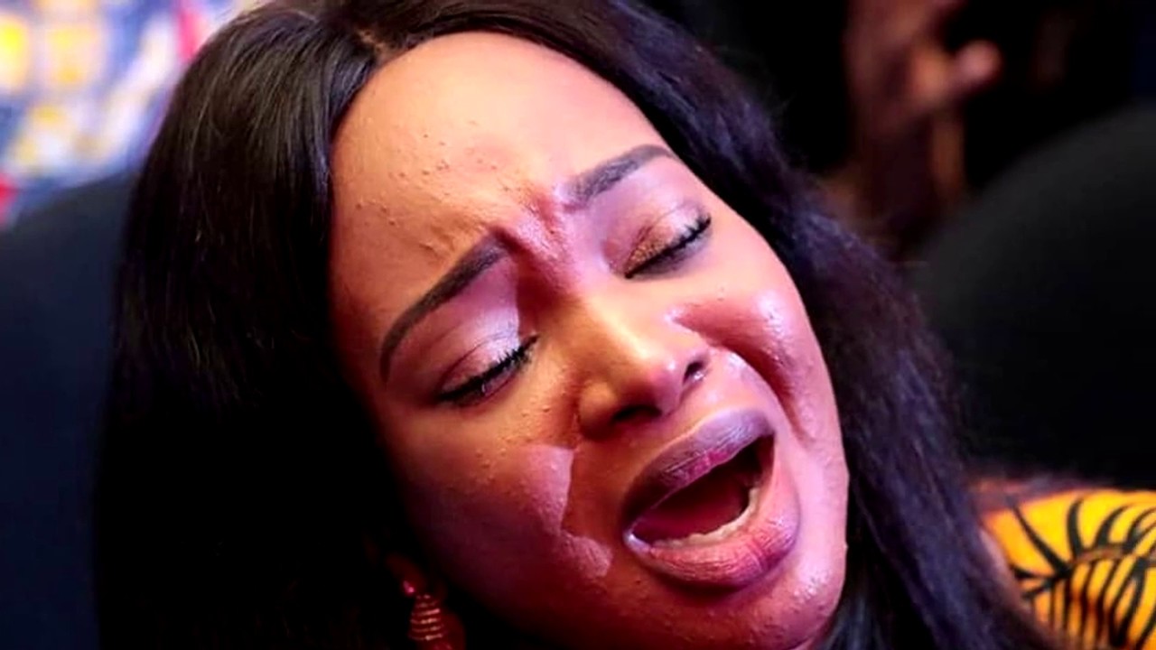 HOLY GHOST by Elijah Oyelade (Lyrics)