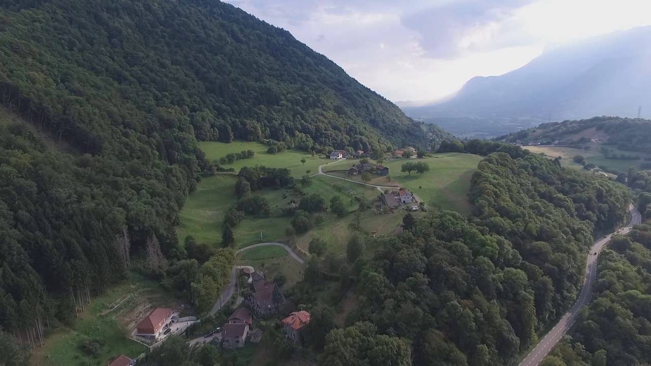 Un Vol a Moretel de Mailles - France - Isère