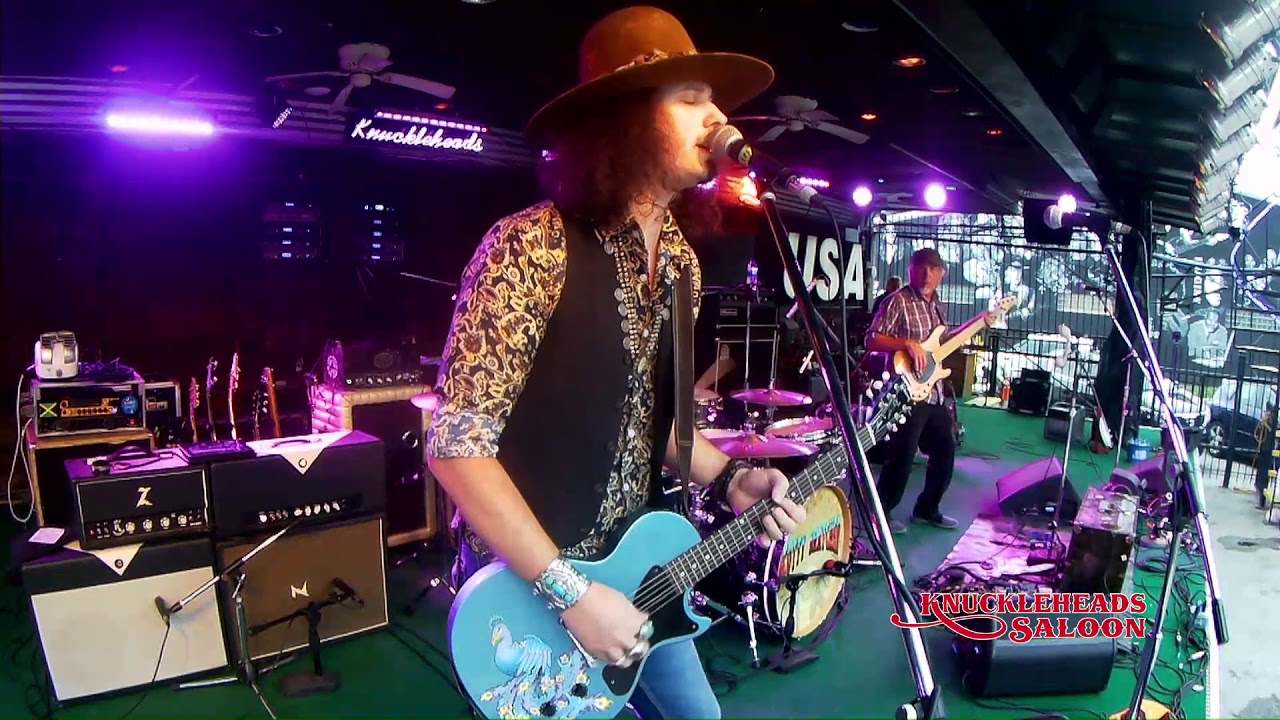 Scotty Bratcher plays Knuckleheads Saloon  22 June 2018