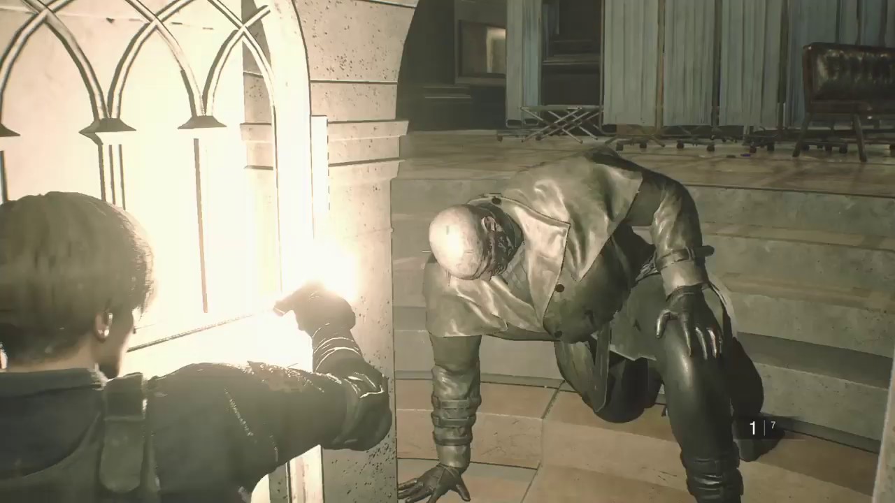 RESIDENT EVIL 2 Leon testing his guns on Mr .X LOL !