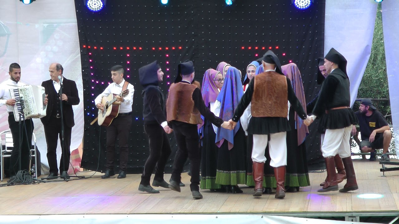 ==Busachi e i suoi colori - Gruppo Folk Ammentos Lussurgesos==   =Ballu cantadu=   (29)