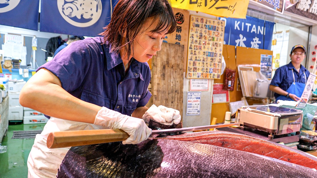 Tuna Princess! Japanese Beauty Working at 4 AM in Japan's Market