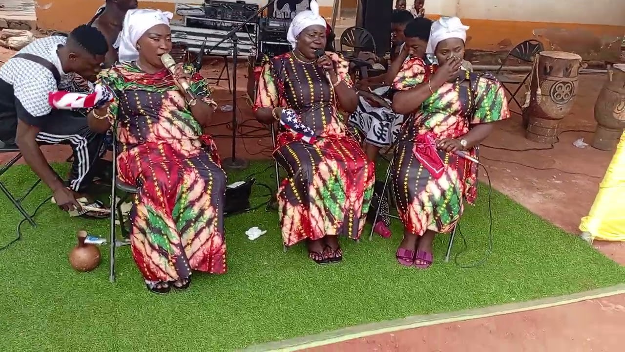 🇬🇭🇬🇭Adowa Nnwomkro ne Adowa at Banko Nana one  Akwasidae🇬🇭 