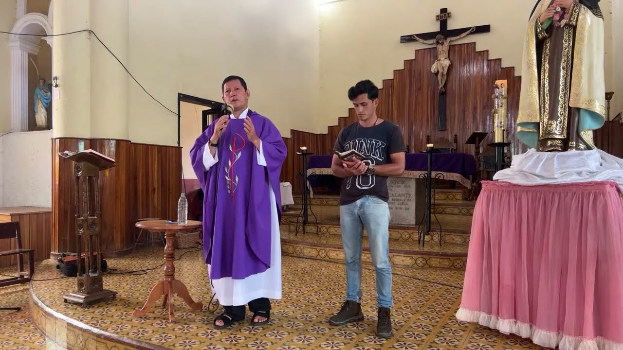 Padre Luis Toro (en vivo) - Dia de los Difuntos