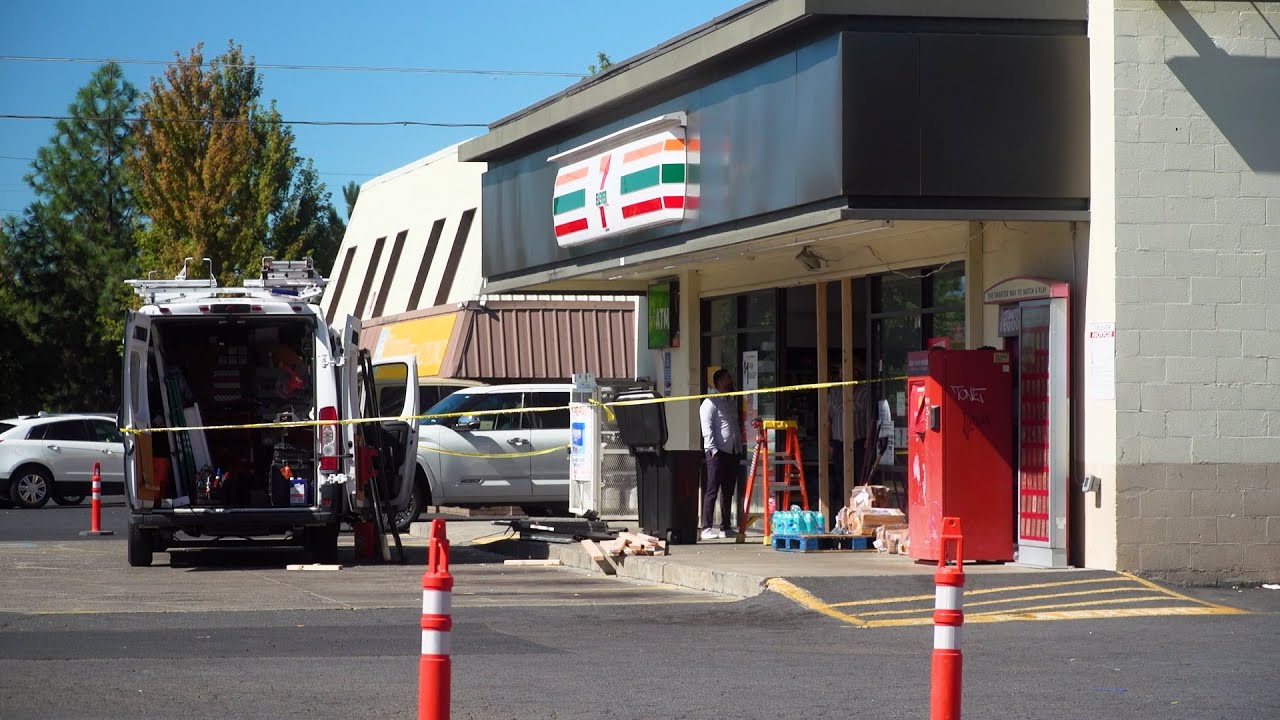 Car crashes through front of Redmond 7-Eleven