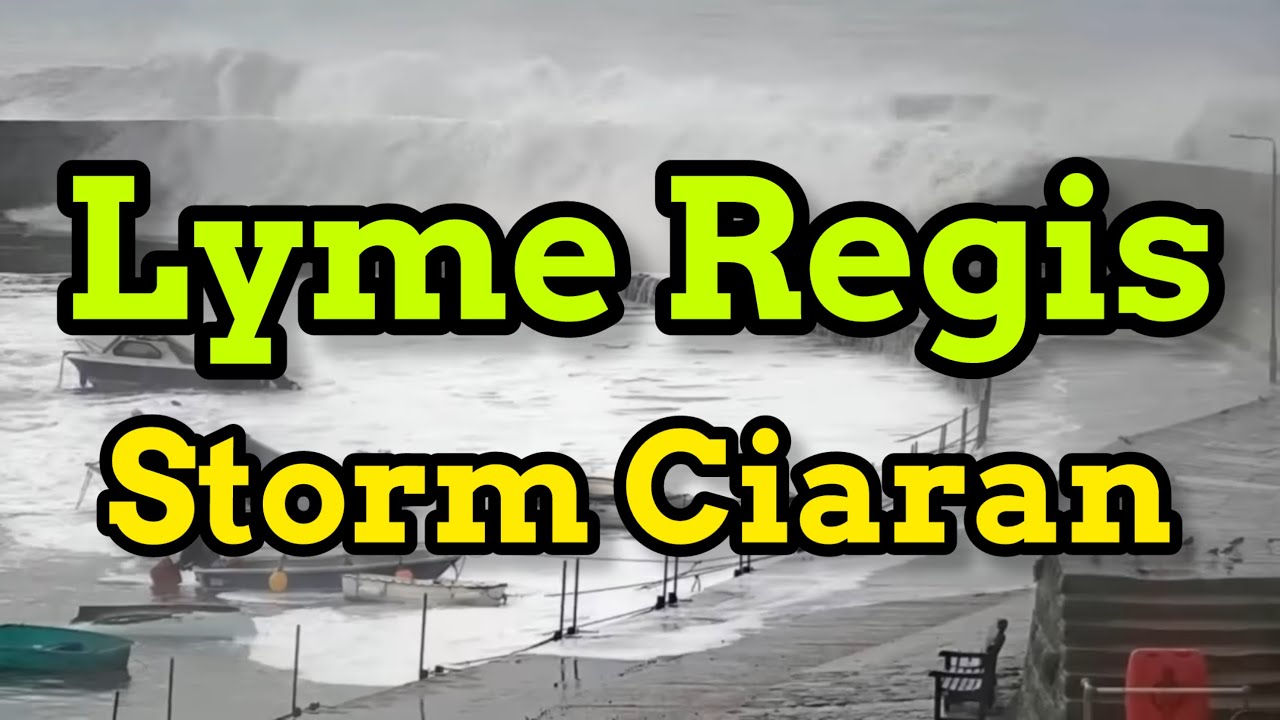 Lyme Regis - Storm Ciarán - High Tide