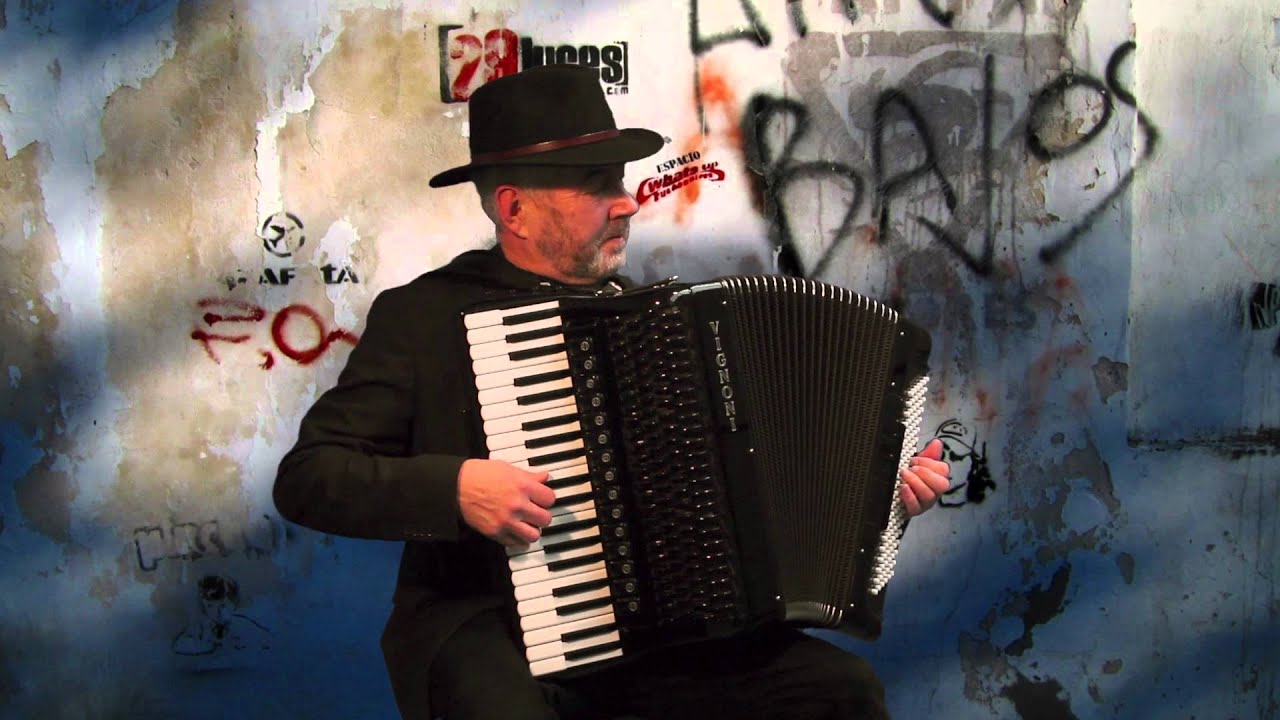 Carlos Gardel Argentine Tango Argentino A media luz - Accordeon Accordion Akkordeonmusik Acordeon