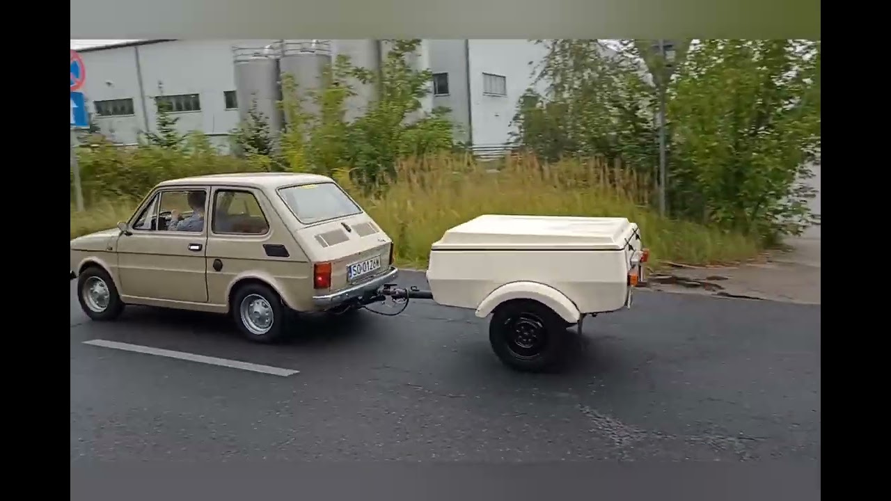 Niewiad&oacute;w N250c Jazda testowa - kultowa przyczepa z PRL test drogowy - Fiat 126p i n-250c
