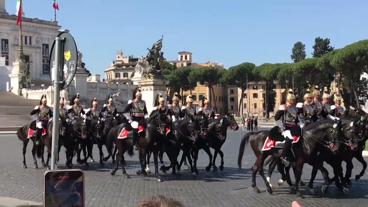 Corazzieri a cavallo parata 2 giugno 2023 #carabinieri #corazzieri #italia