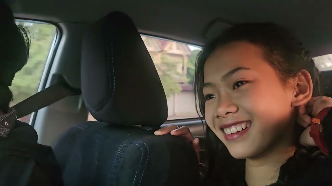 ธิดาลาวว่า บักเซียงมันตายแล้ว @เจี๊ยบ ศรีวิไล