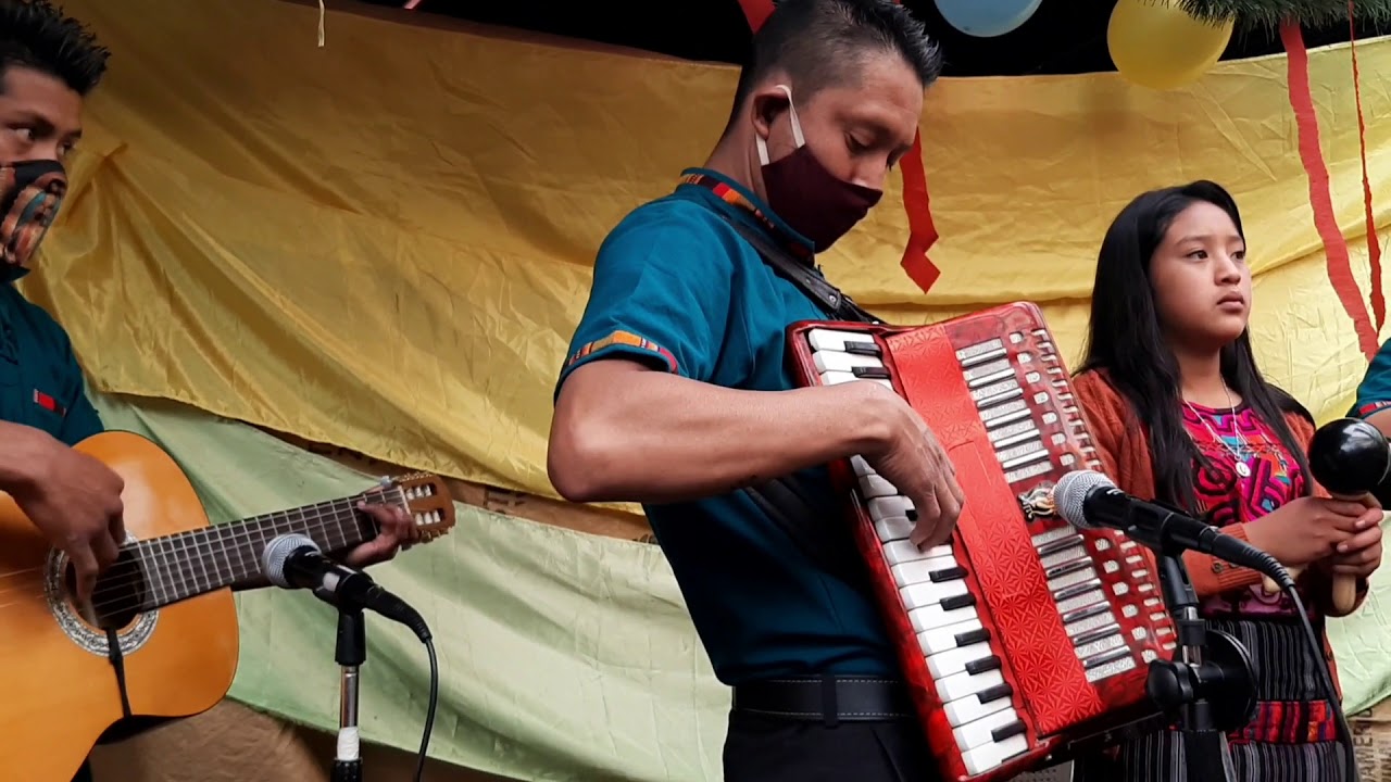 DAME UN NUEVO CORAZON.Conjunto Asuncion De Maria