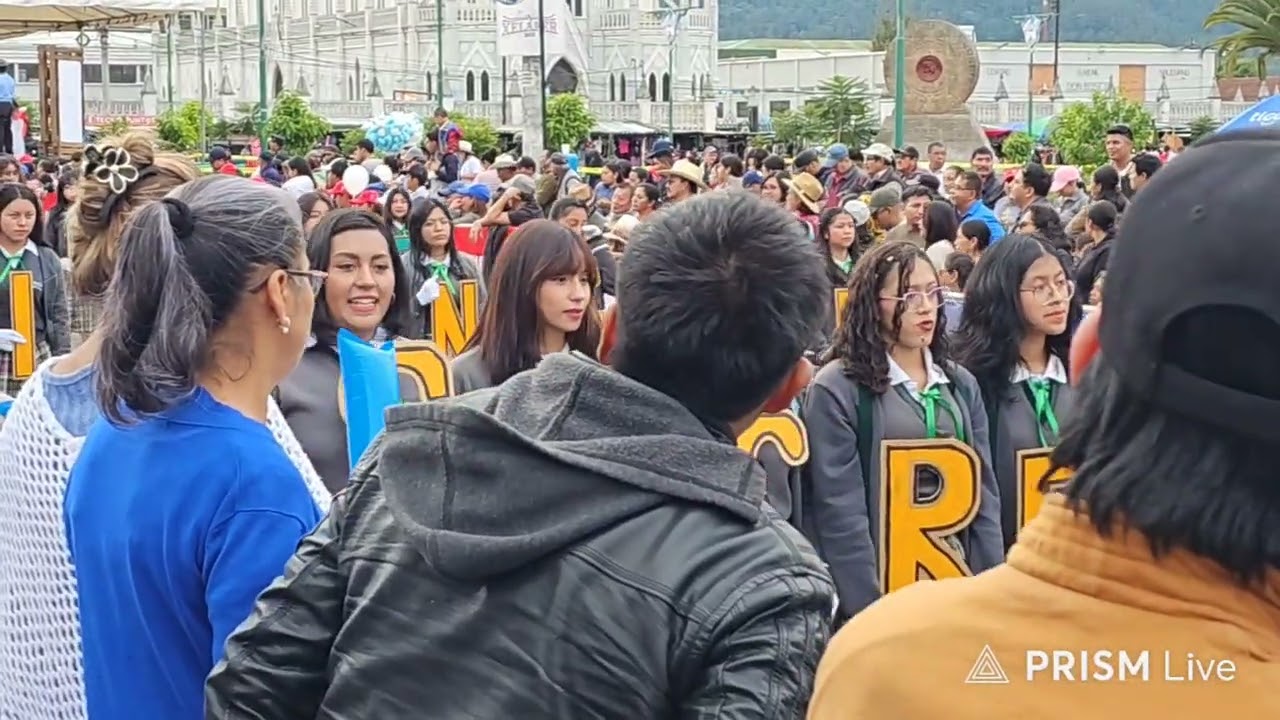 Desfile 15 de septiembre Quetzaltenango, fiesta de Independencia de Guatemala Lunes 2025.