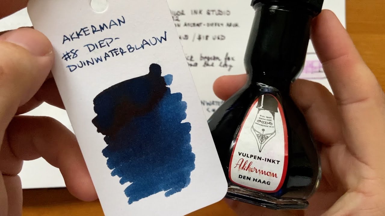Inky Minutes: Akkerman #8 Diep-Duinwaterblauw fountain pen ink.