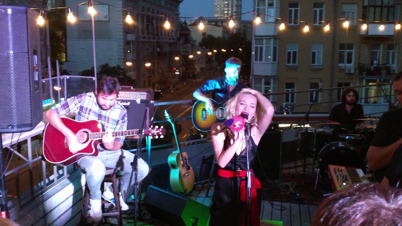 ALLOISE - Before the dawn (acoustic) @ Barbara Bar (rooftop)