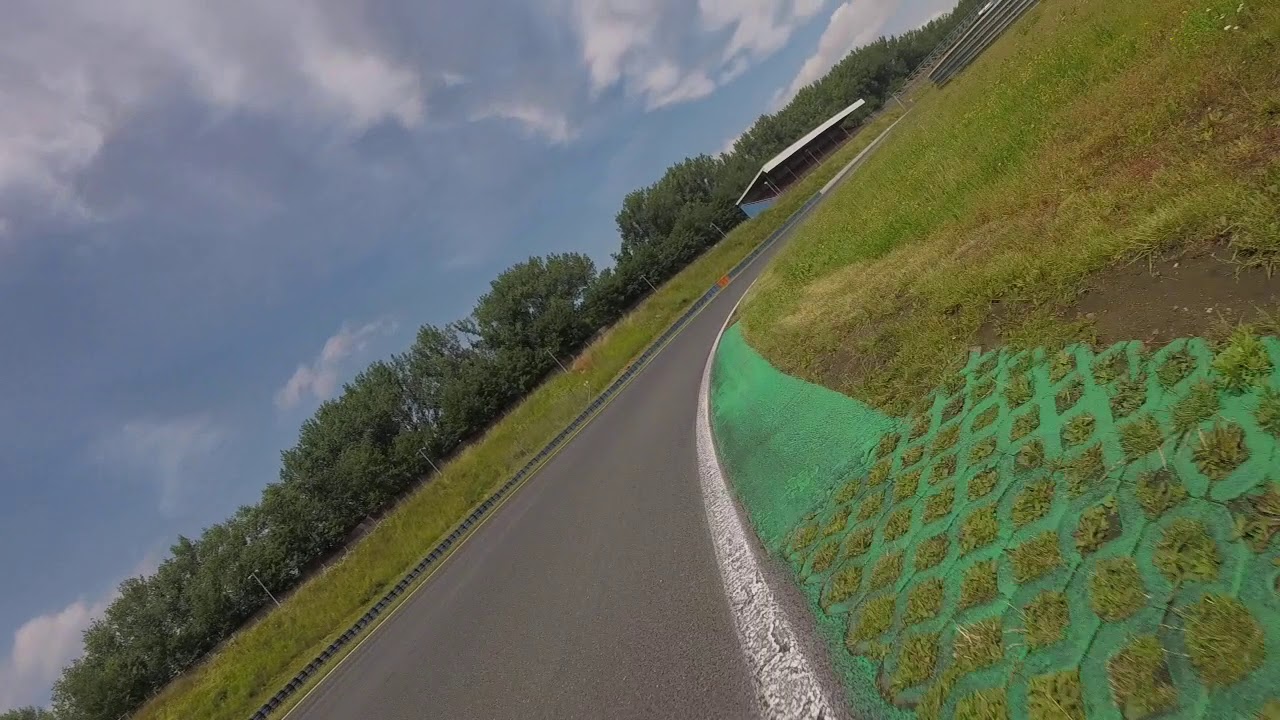 Oschersleben 2019 Ideallinie / Stefan Nebel fährt vor