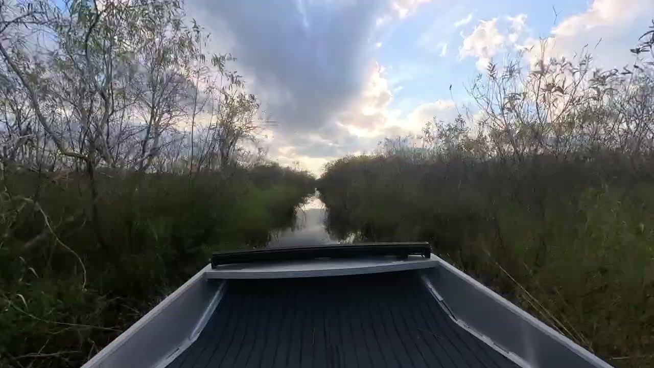 ABANDONED PARADISE! 🐊 Airboat Ride through the Deep Wilderness (Nobody is Here)