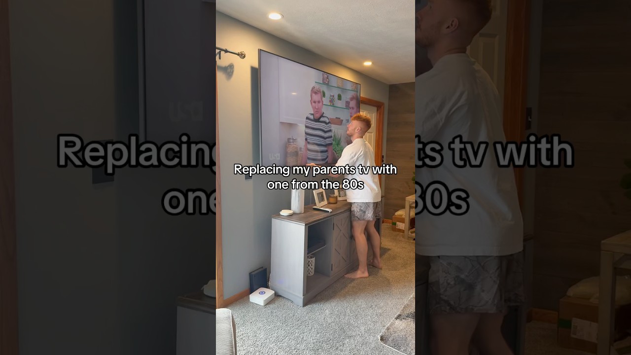 Заменил родительский телевизор на тот, что был в 80-х