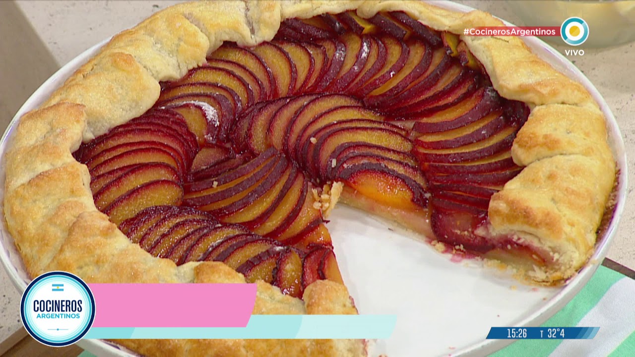 Tarta abanico de ciruelas en Cocineros Argentinos