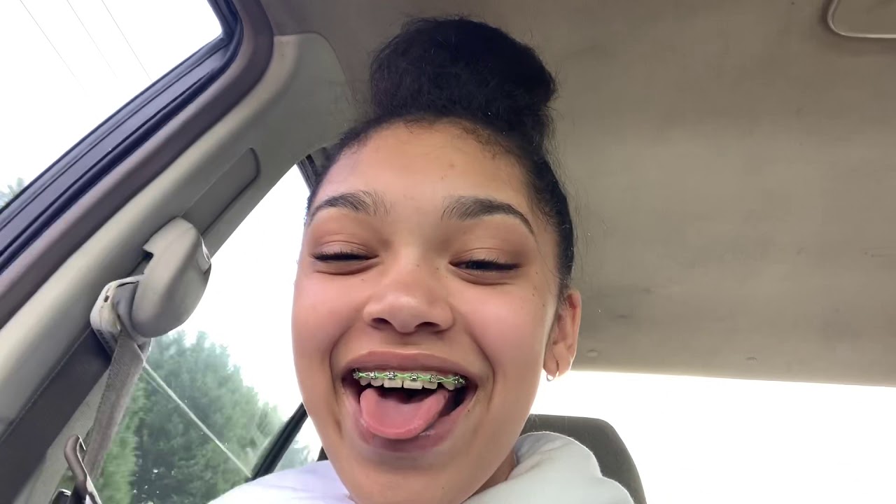 I THREW MY MOMS CIGARETTES OUT THE WINDOW 😱😭 *GETS HEATED*