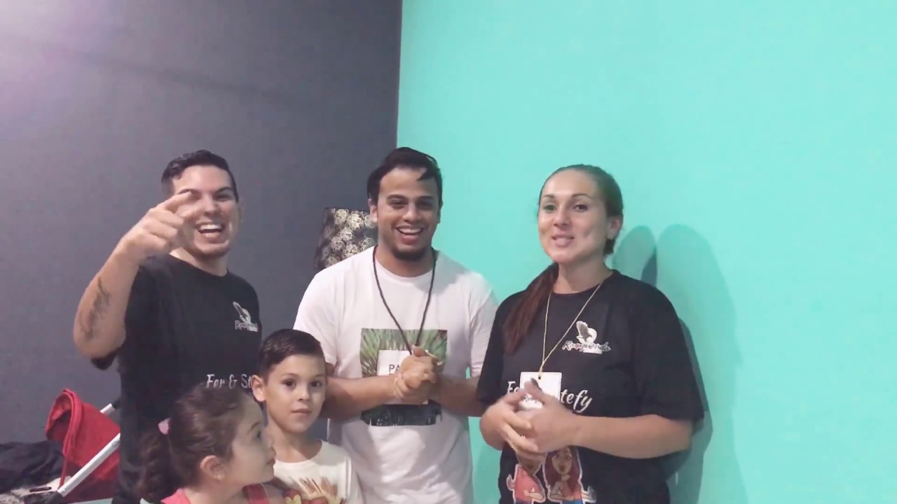 Saludos con Janiel Ponciano del Grupo Barak