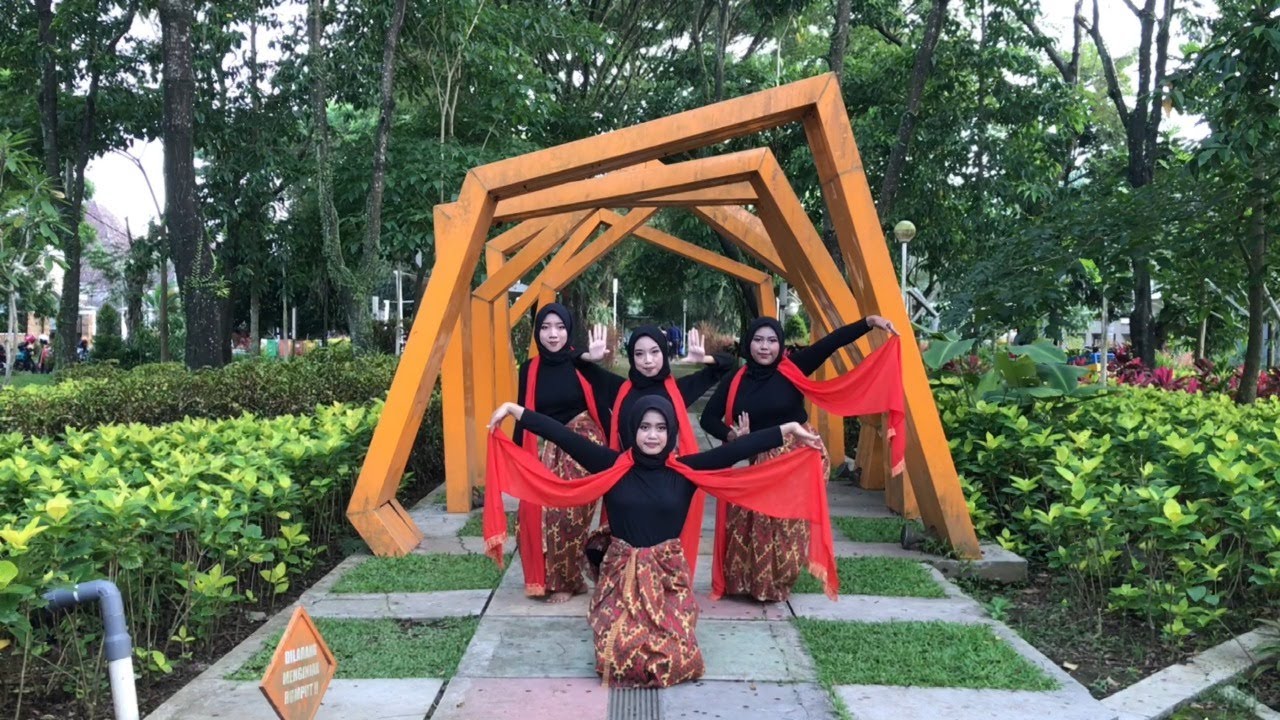 Tari Asmaradana | FOD Crew