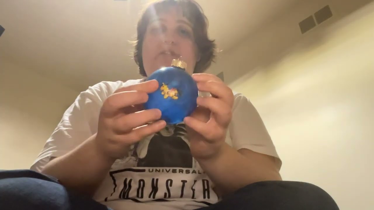 ASMR tapping on Christmas ornaments 