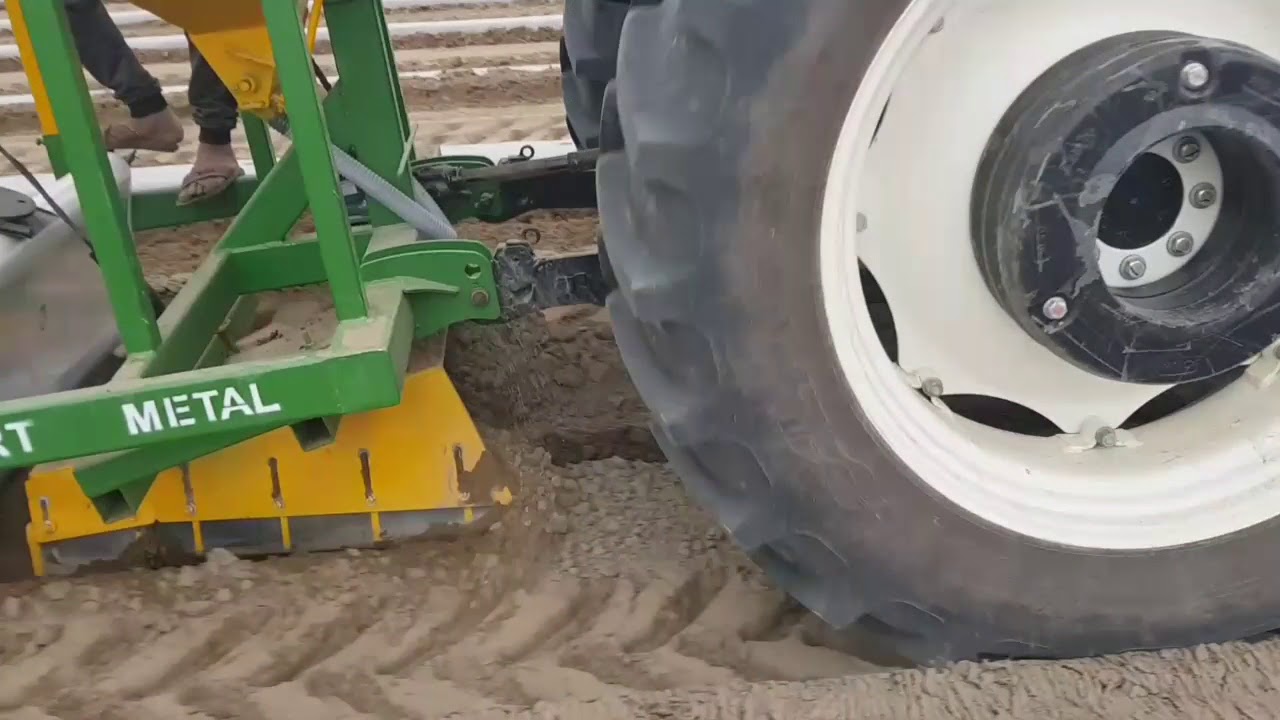 Üç traktörün  yaptığı işi tek traktörle  yapiyorsun gübre kapatma meç cekimi