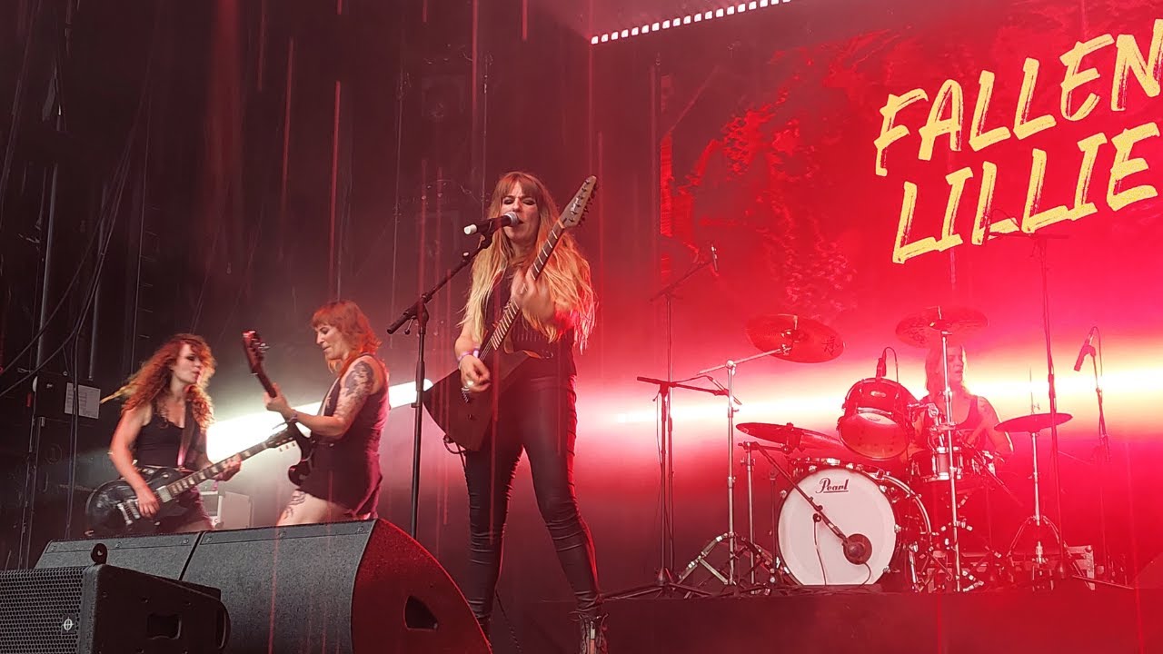 Puppet Show - Fallen Lillies @eurockeennes 2023
