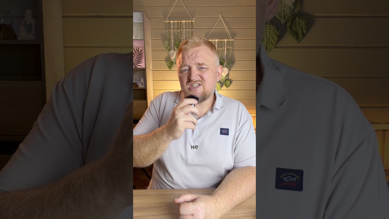 Ссылка на форму для бесплатной консультации по недвижимости в шапке профиля недвижимость ￼