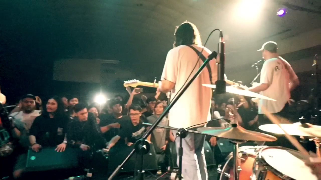Turnover - Humming (Live Jakarta - July 15, 2017)