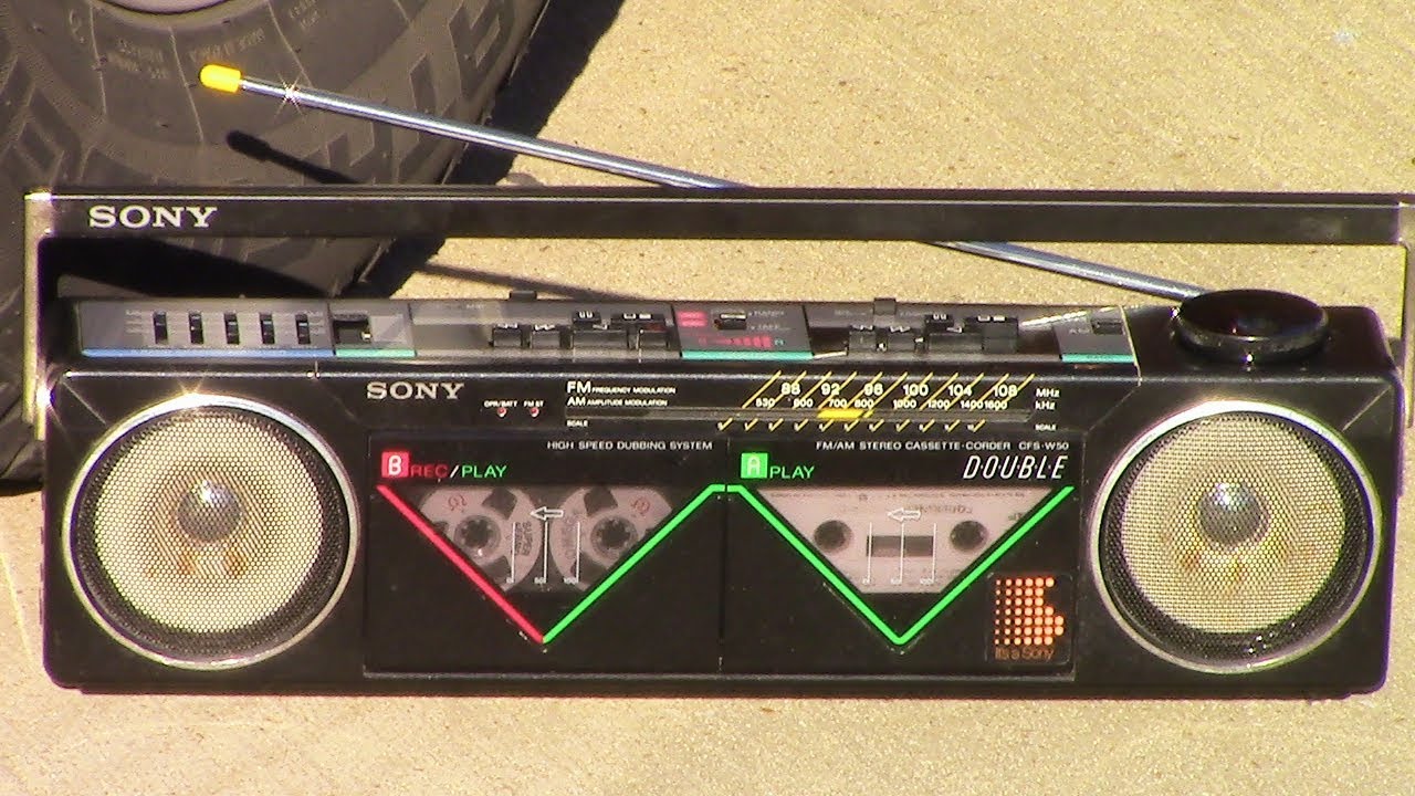 Sony CFS-W50 Double Cassette Record Play back Tailgating Ghetoblaster lol