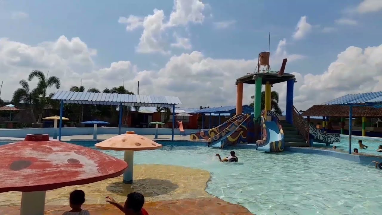 Kolam Renang Jati Park  Kec. Jenggawah Jember Jatim...Waaah murah banget fasilitas melimpah