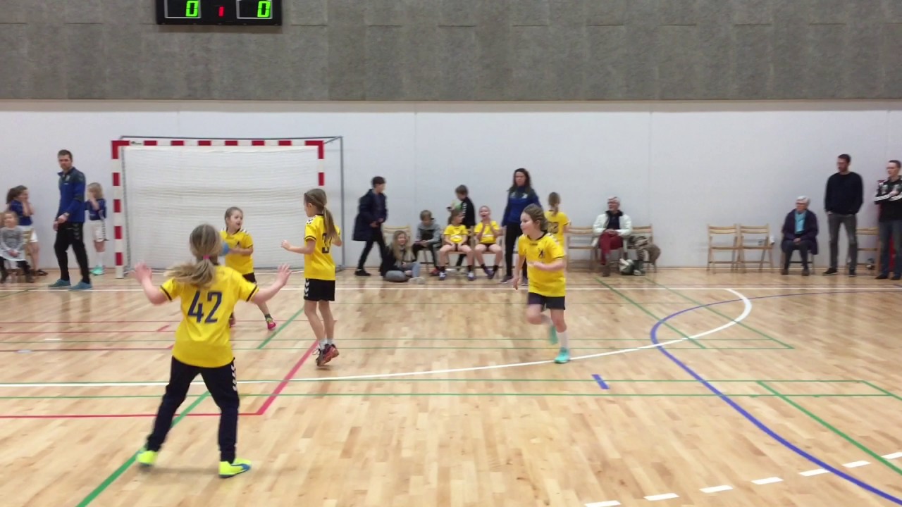 Ingeborgs første håndbold kamp og første mål