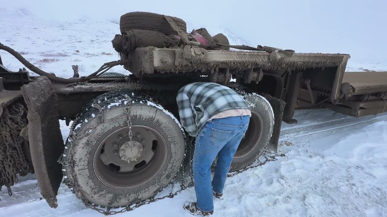 CAMINHÃO QUEBROU NO ALASKA, ONDE NÃO TEM MECÂNICO