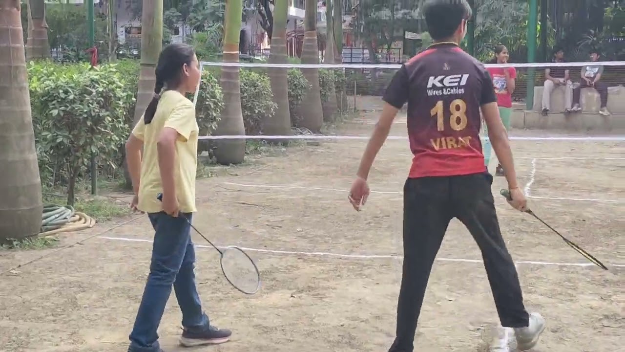 बच्चे बने चैंपियन और अंकल बने कोच ❤️❤️🇮🇳#trending #badminton #competition #popular 