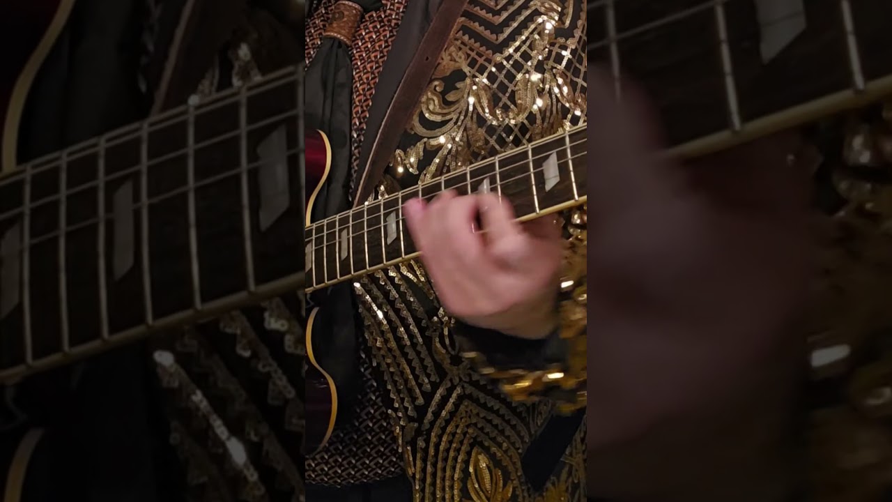 Men at work down under guitar example! 