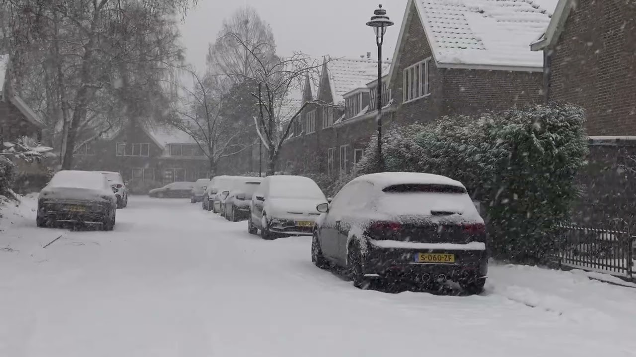 Sneeuw Arnhem 5 jan 2026  : 13.30 uur GMT