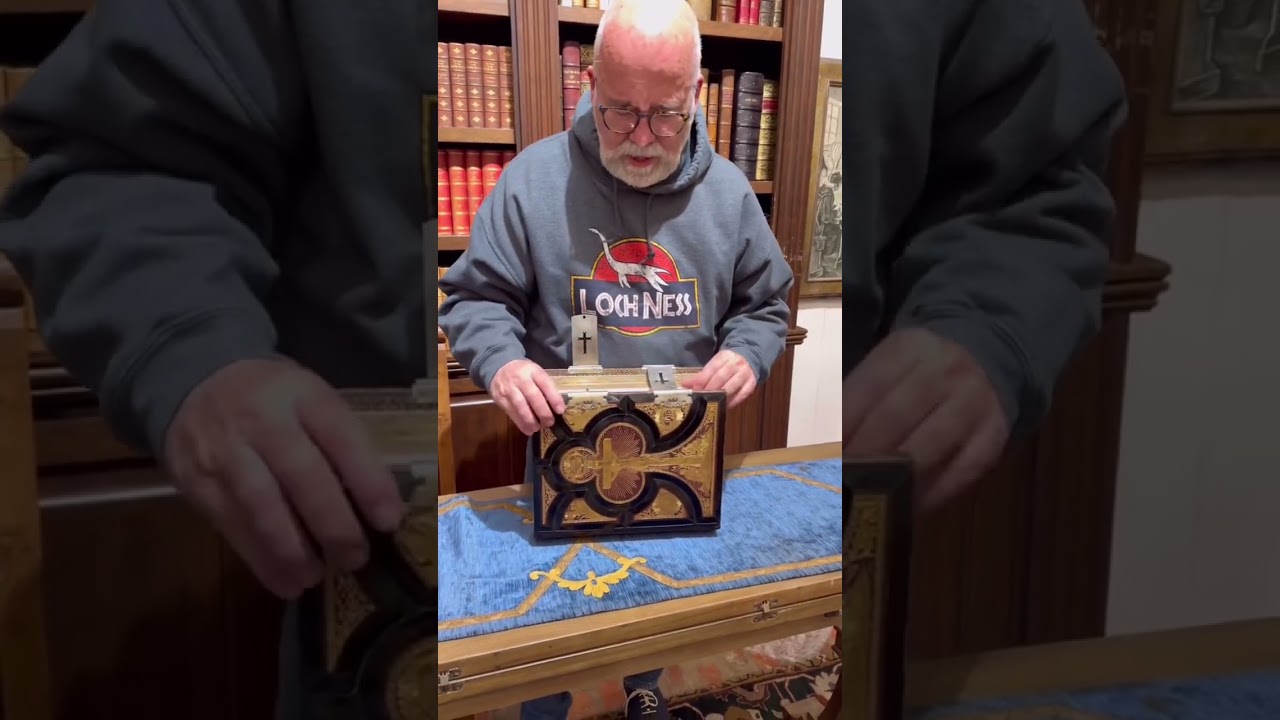 Woah! Two Hidden Images on BIBLE # unboxing #bible