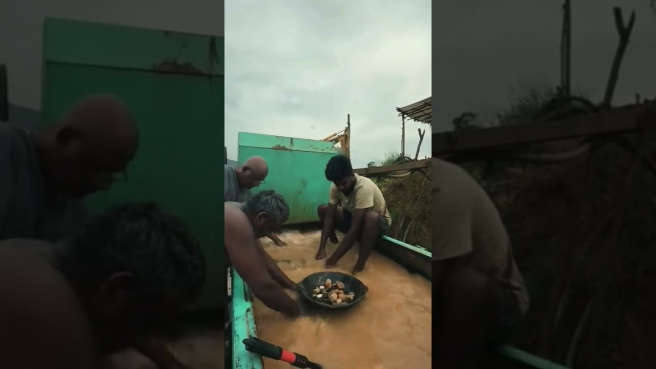 This Is How They Wash Soil Using a Machine 💎 | Sri Lankan Gem Mining Process 🇱🇰✨