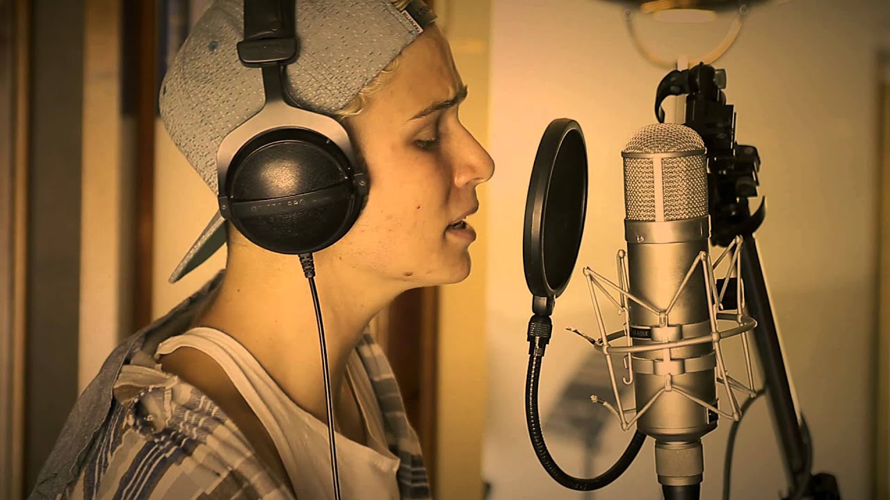 Happy Together cover by 16yr old Straalen