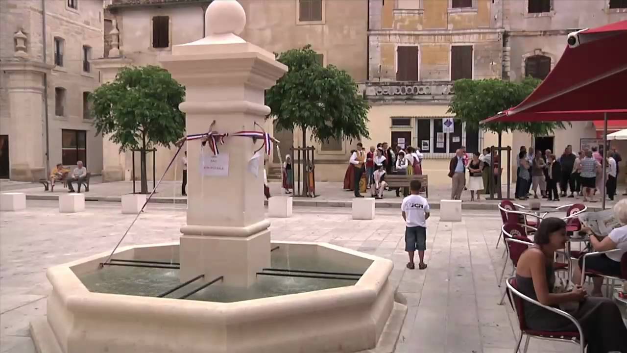 inauguration de la fontaine d'Aramon
