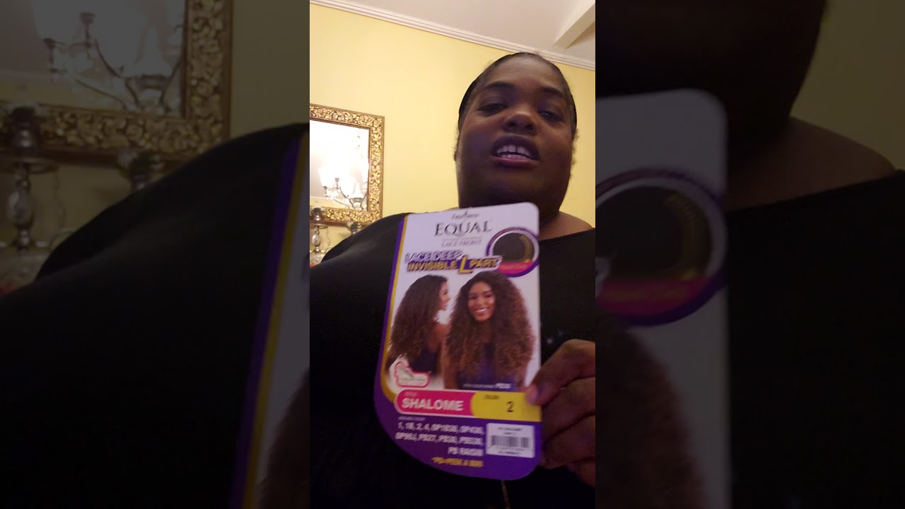 Amazing Shalome wig by Freetress Equal