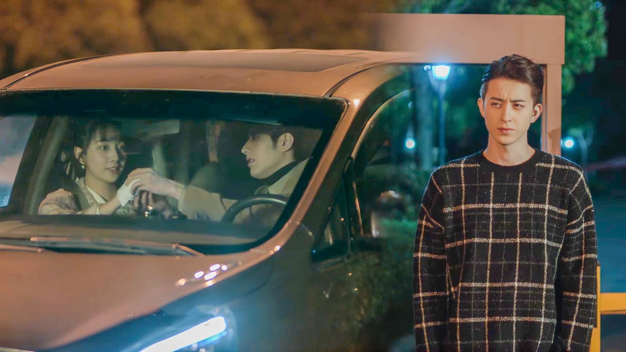 CEO ไม่เข้าใจความรู้สึกของตัวเองจนกระทั่งเห็นซินเดอเรลล่าถูกส่งกลับบ้านโดยชายคนนั้น!