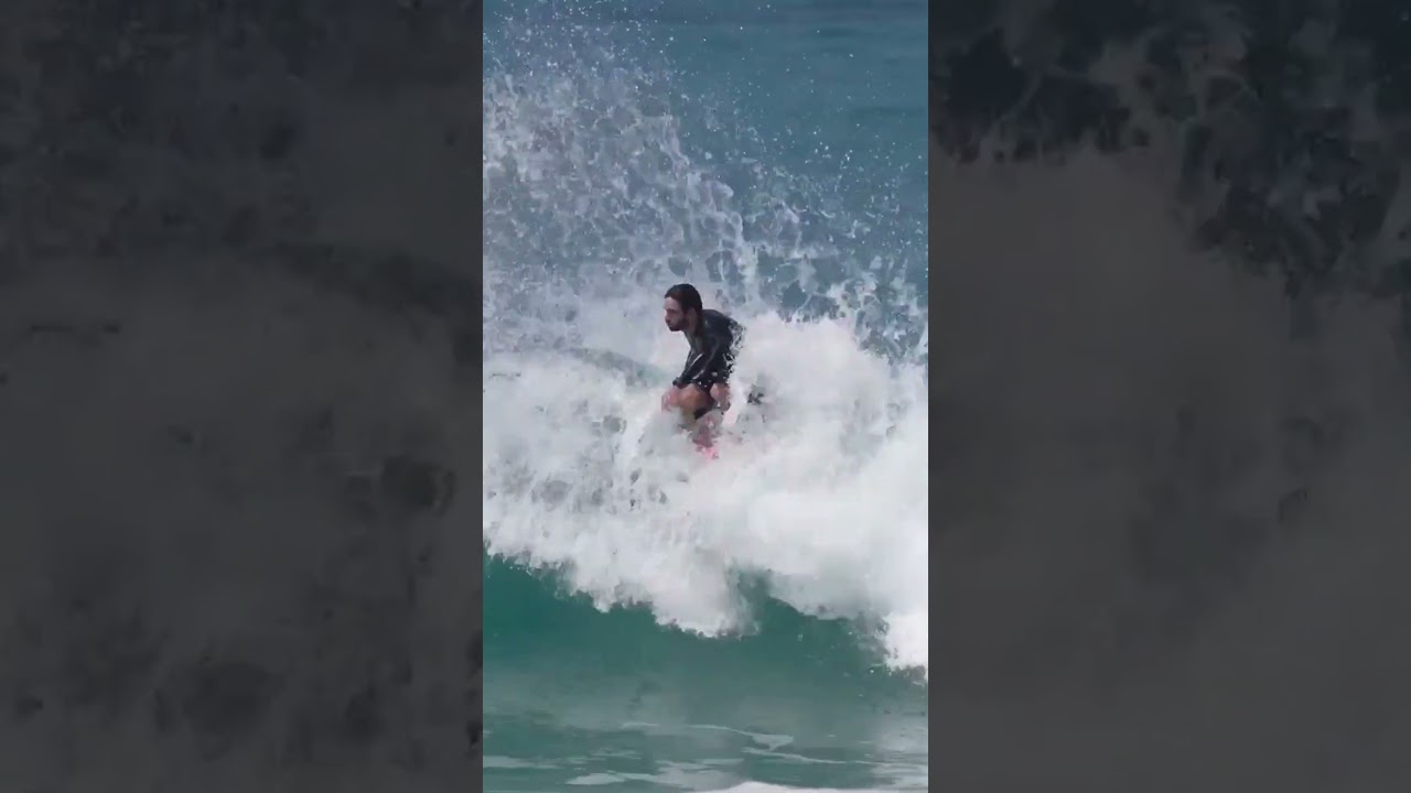 Sesión junto a Fabio Dapelo en un beach break en Ecuador la semana pasada 🇪🇨 🎥 @ferchoplua