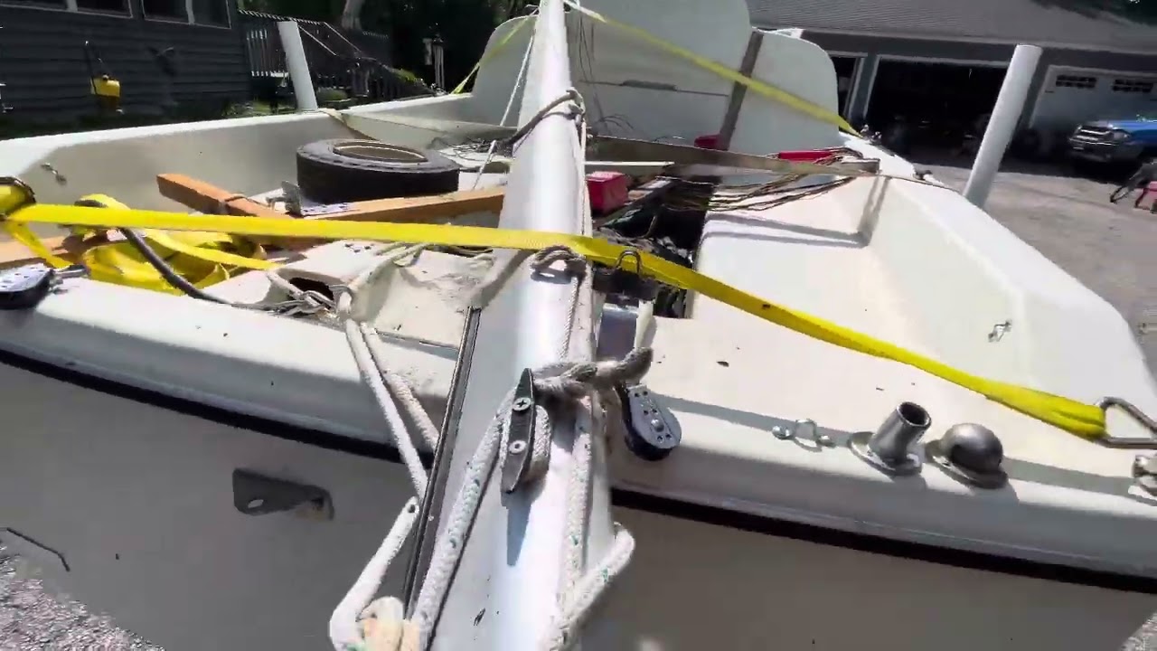 5-28-24 Auction: 1982 Vandestadt & McGruer Siren 17 sailboat & trailer