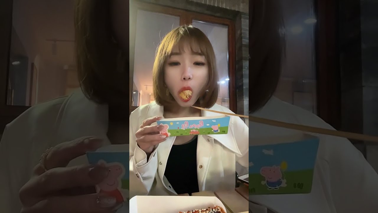 ASMR Spicy Noodle @Roasted Shrimps Food Eating @a cookies fortune #Spicy Noodle and dreams @cookies